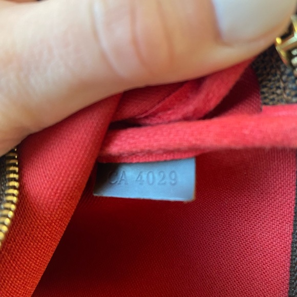 Louis Vuitton Pochette Accessoires Damier - Picture 4 of 4